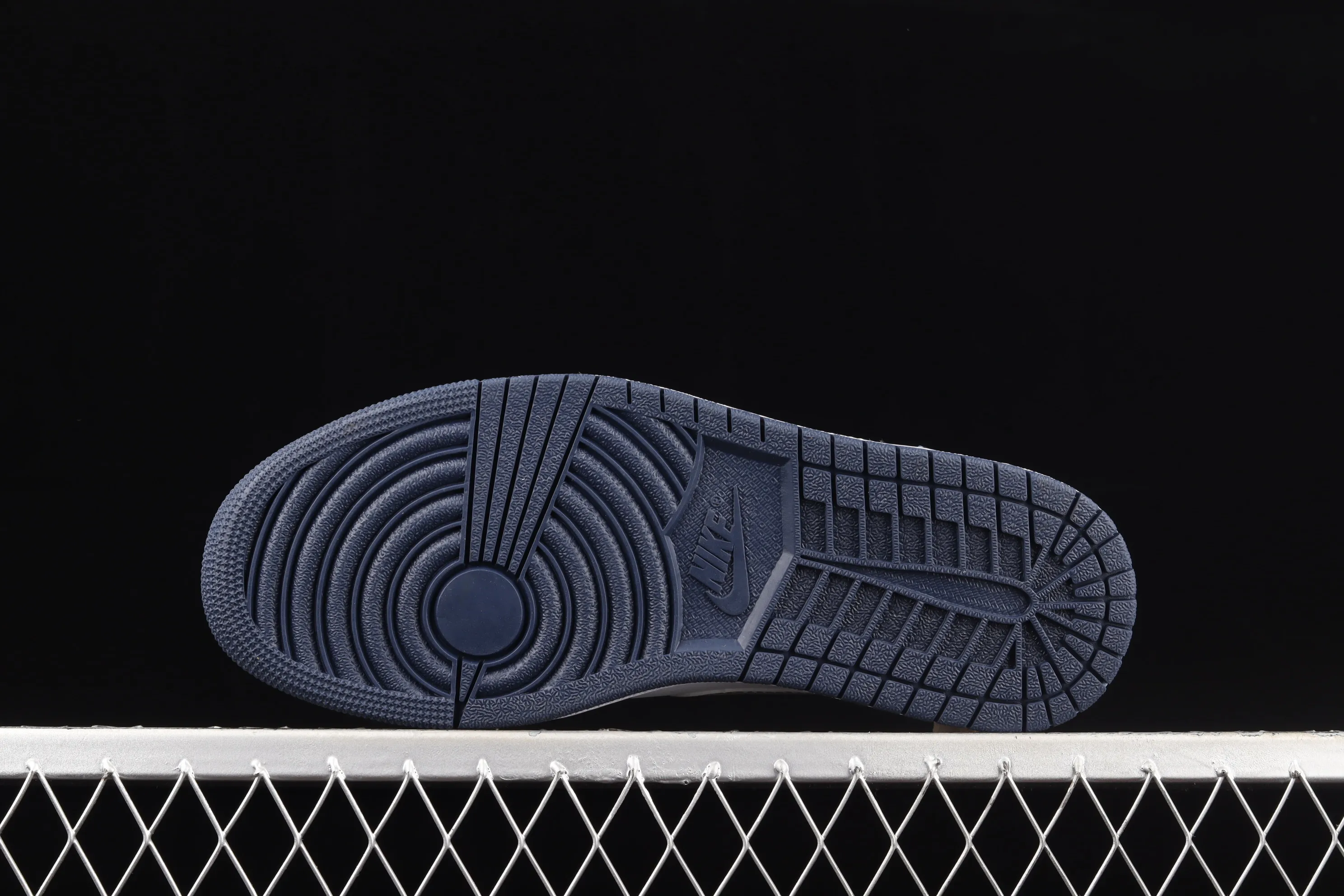 All categories Air Jordan Jordan series basketball shoes Air Jordan 1 Low Nk SB Low x Air Jordan 1 AJ1 Joe 1 low-top cultural and casual sneakers CJ7891-400
